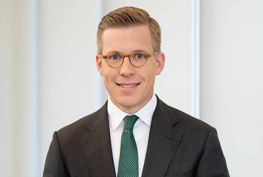 Dr. Alexander Brune