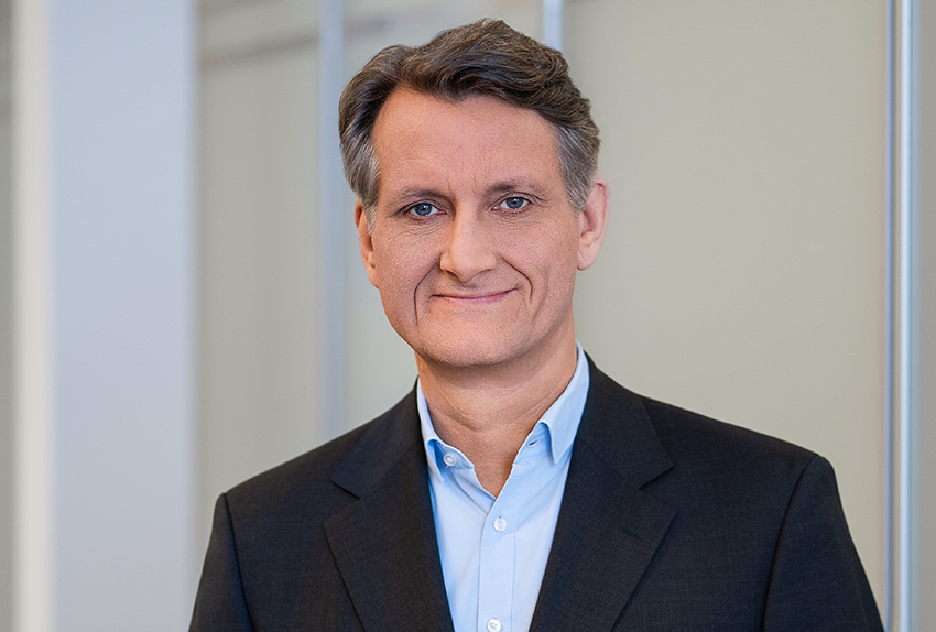 Dr. Sebastian Baum, EMLE